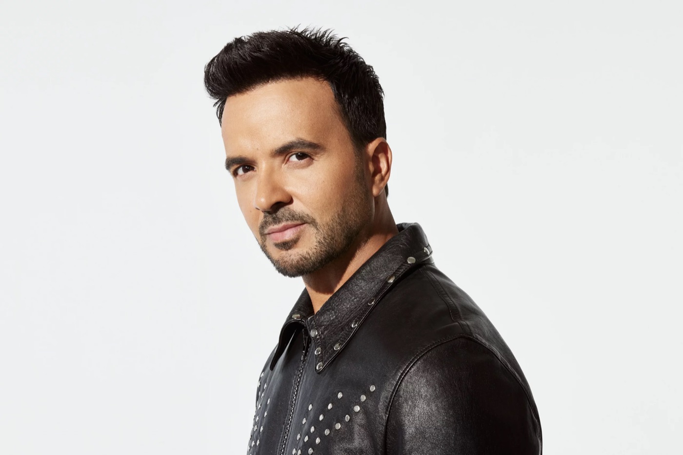 Luis Fonsi live